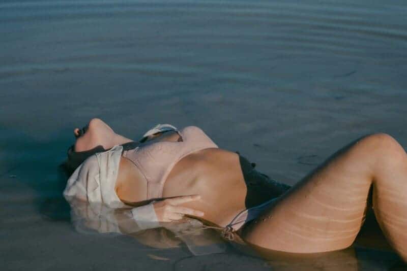 Sun beds, aquatic,