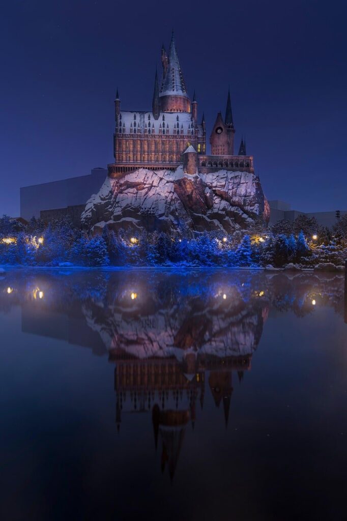 universal studios beijing, night view, castle, harry potter, hogwarts, snow scene, hogwarts in the snow, universal beijing resort, harry potter, harry potter, harry potter, harry potter, harry potter, hogwarts, hogwarts