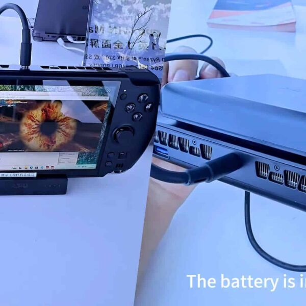 GPD Strix Halo with battery pack