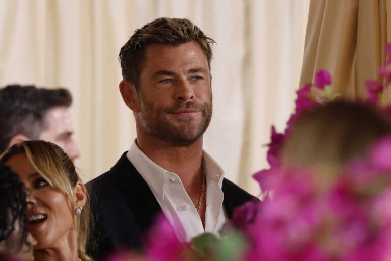 Chris Hemsworth Subversion