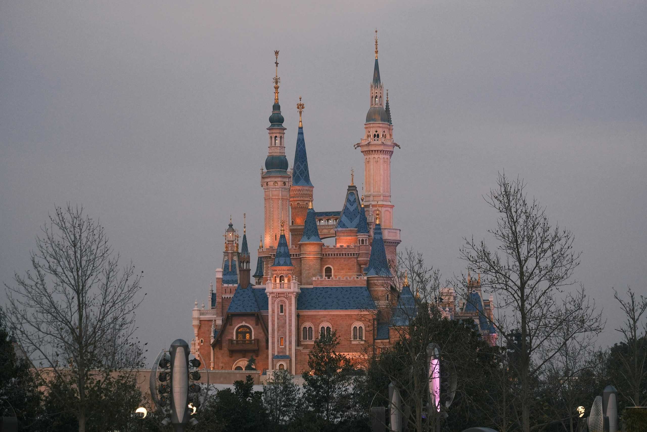 Shanghai Disney Resort castle