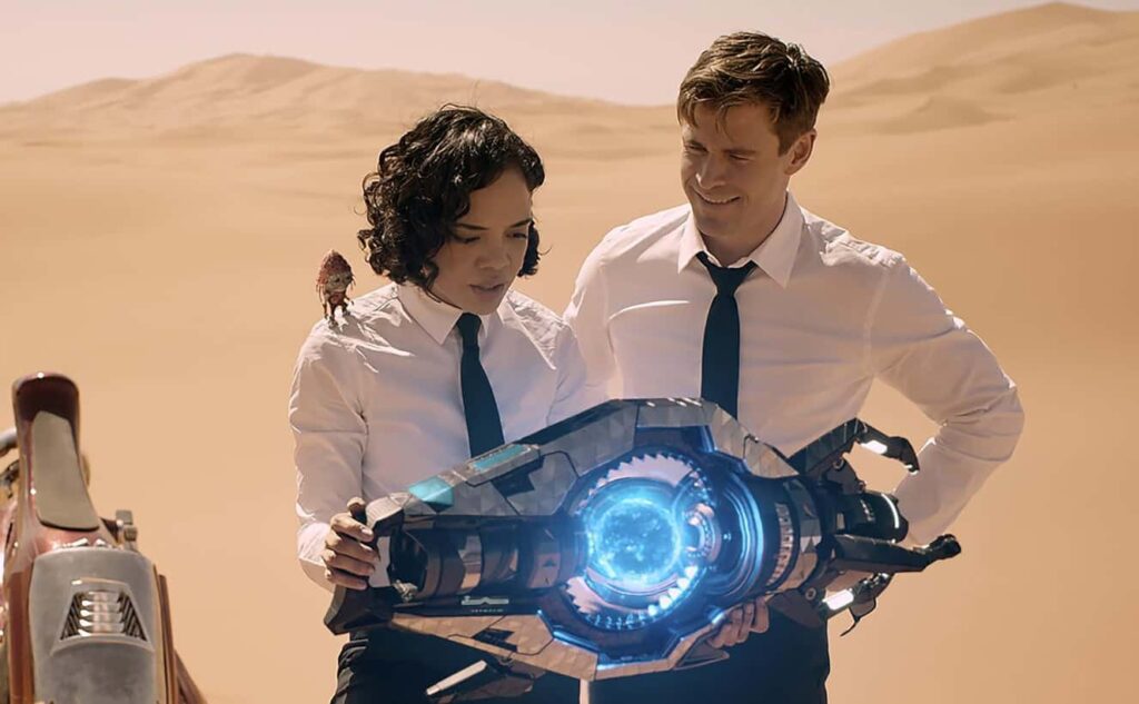 Chris Hemsworth, Tessa Thompson