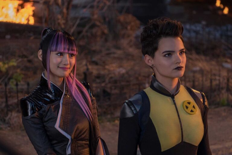 Shioli Kutsuna and Brianna Hildebrand in Deadpool 2 (2018)
