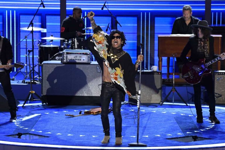 Lenny Kravitz Returns Home With Epic Bahamas Concert Celebration