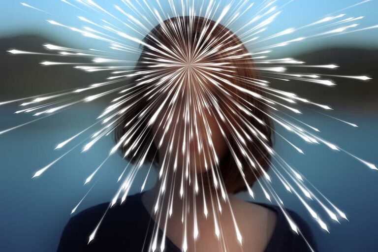 spatial memory, woman, face, shine, brain, knowledge, arrows, send, magic, brain health,
