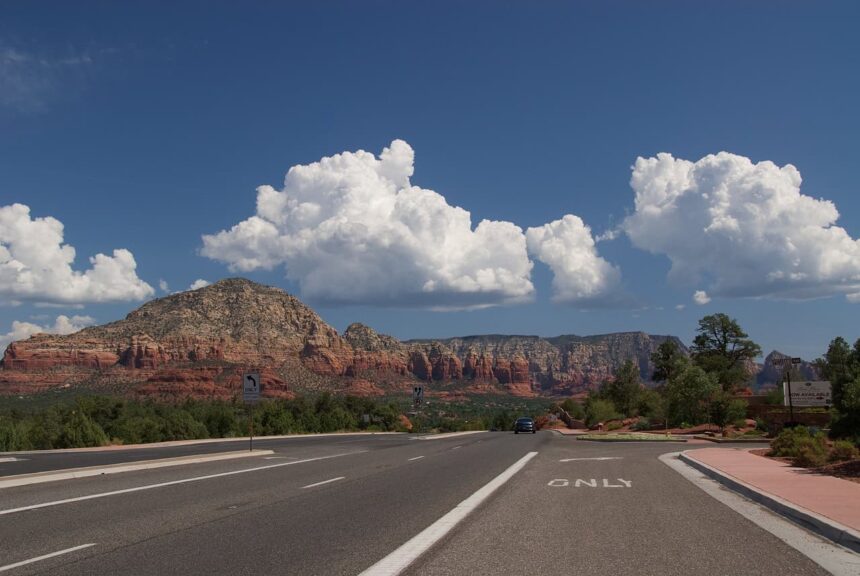 sedona, red, rocks, highway, sedona, sedona, sedona, sedona, sedona, highway, introverts, fall, autumn, fall travel for introvert