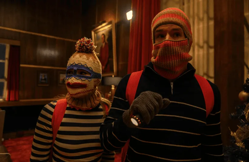 Screenshot of "Jingle Bell Heist"