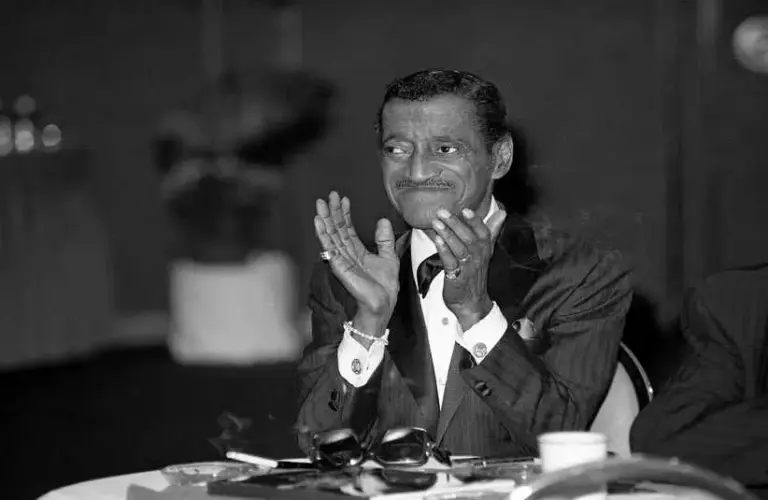 Entertainer Sammy Davis Jr. is enjoying himself at the Opryland Hotel June 22, 1989 before the start of the Mary and Harry Zimmerman Memorial Dinner where he will be honored.