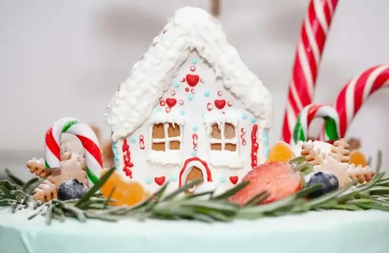 Gingerbread house hacks