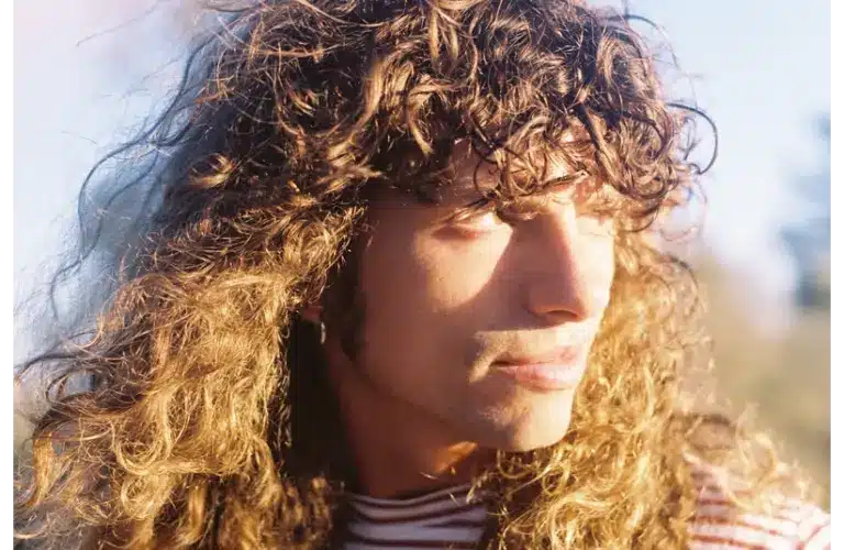 PR headshot of indie-pop artist Arlie.