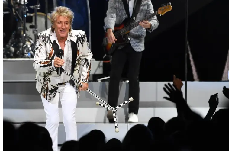 July 6, 2017; Hollywood, FL, USA; Rod Stewart performs at Hard Rock Live.