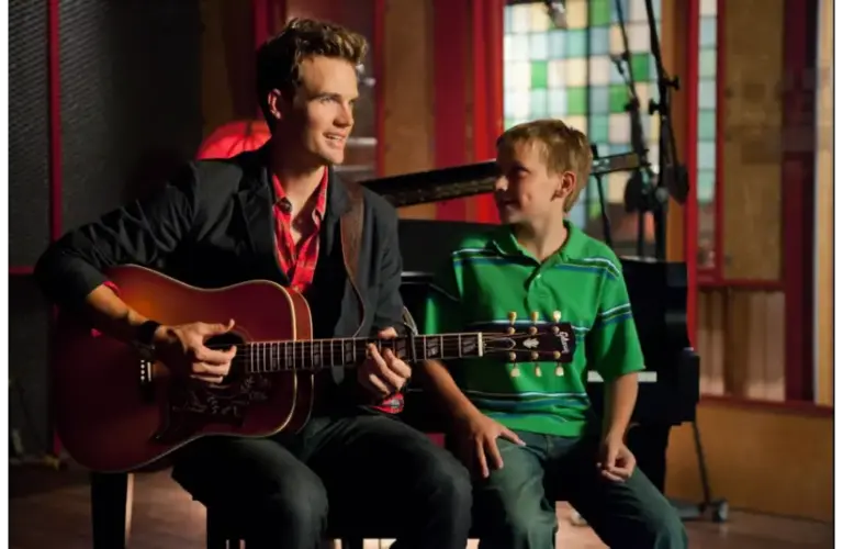 Tyler Hilton and Michael May in an episode of "One Tree Hill" called "In The Room Where You Sleep" (2003)