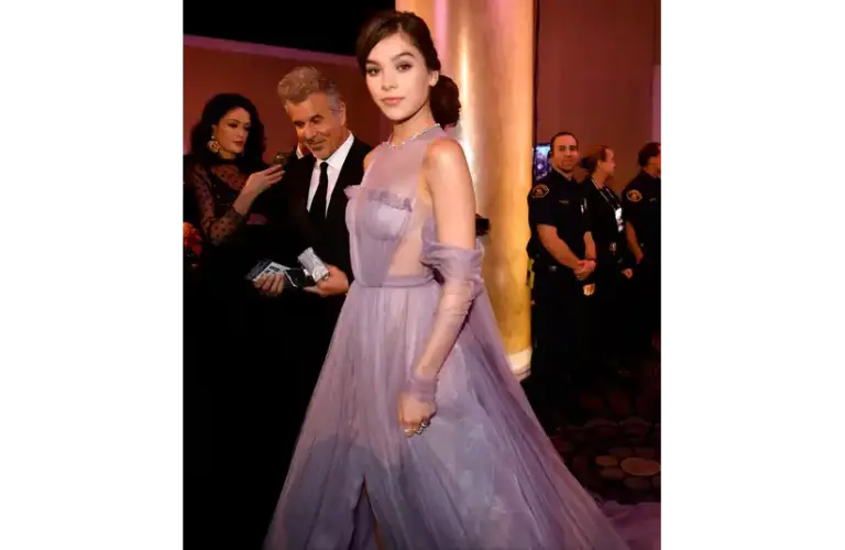 Jan. 8, 2017: Hailee Steinfeld arrives in the International Ballroom for the 74th Golden Globe Awards at Beverly Hilton.
