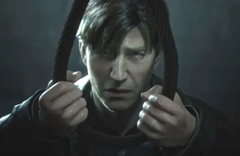 James Sunderland tying a noose around his neck in the Silent Hill 2 Remake