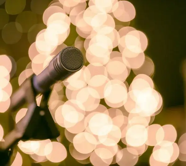 Golden Globes fashion trends light up the red carpet. Razzie Awards are coming ahead of the Grammys.