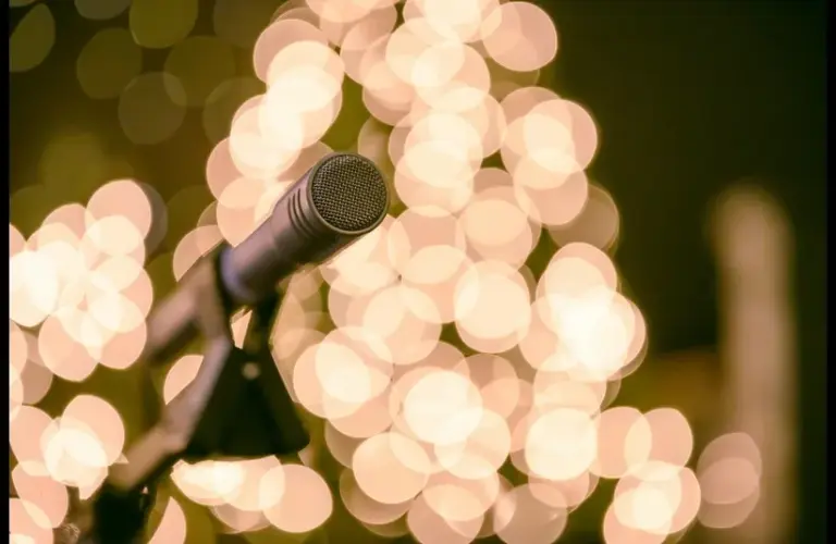 Golden Globes fashion trends light up the red carpet. Razzie Awards are coming ahead of the Grammys.