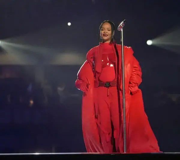 image of Rihanna performing at the NFL: Super Bowl LVII-Kansas City Chiefs vs Philadelphia Eagles