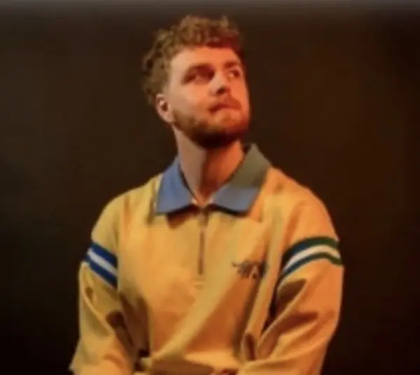 Alex Warren talks about performance at Grammys