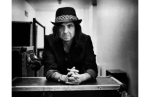 Motörhead guitarist Phil Campbell