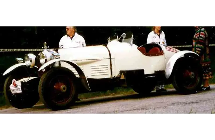 Image of white Stutz Blackhawk 5-Litre Indyracer 1928