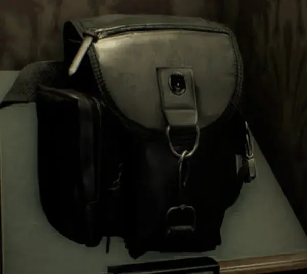 image of the hip pouch in Resident Evil Requiem