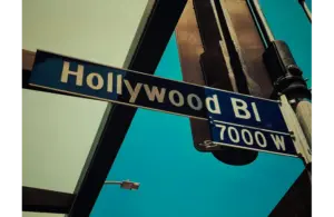 In today's daily Drop, we have a picture of the Hollywood boulevard sign