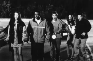 image of Shannon Elizabeth, Jon Abrahams, Anna Faris, Lochlyn Munro, and Shawn Wayans Screenshot from Scary Movie and featuring cast from Scary Movie 6