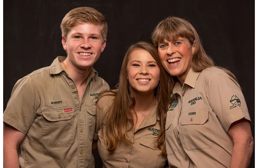 9/24/18 12:18:59 PM -- New York, NY Robert, Bindi, and Terri Irwin (l-r) talk about their new Animal Planet series and the late Steve Irwin. -- Photo by Robert Deutsch, USA TODAY Staff ORG XMIT: RD 137490 Irwins 09/24/2018 [Via MerlinFTP Drop] Xxx Rd301 Jpg Ent Ny 9/24/18 12:18:59 PM -- New York, NY Robert, Bindi, and Terri Irwin (l-r) talk about their new Animal Planet series and the late Steve Irwin. -- Photo by Robert Deutsch, USA TODAY Staff ORG XMIT: RD 137490 Irwins 09/24/2018 [Via MerlinFTP Drop]