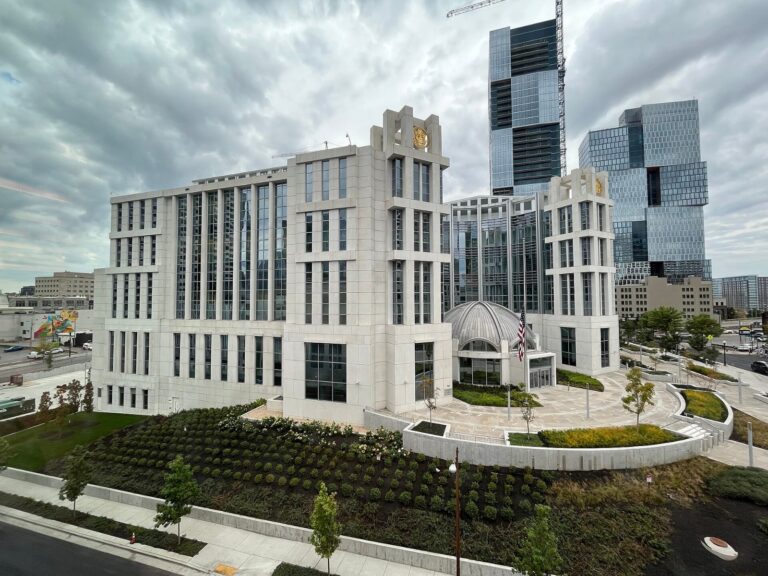 Federal courthouse in Nashville, an illustrative image for the Renee Good suits report